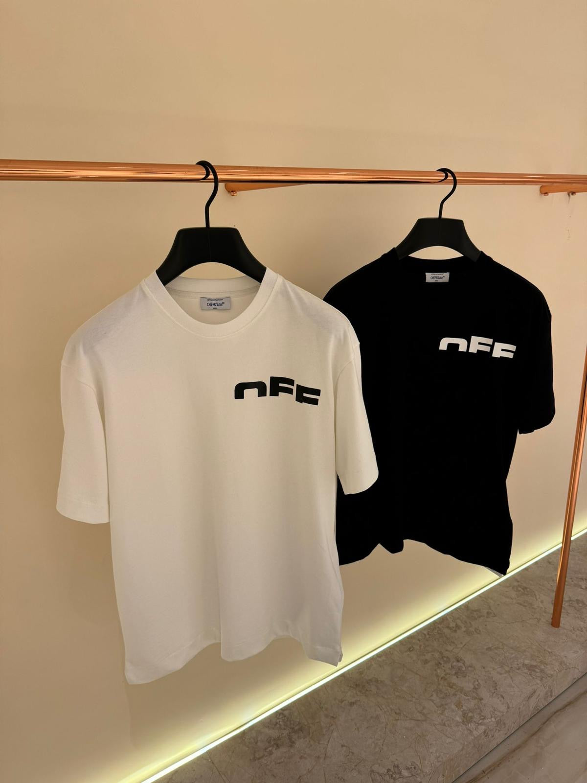 OFF-WHITE T-shirt