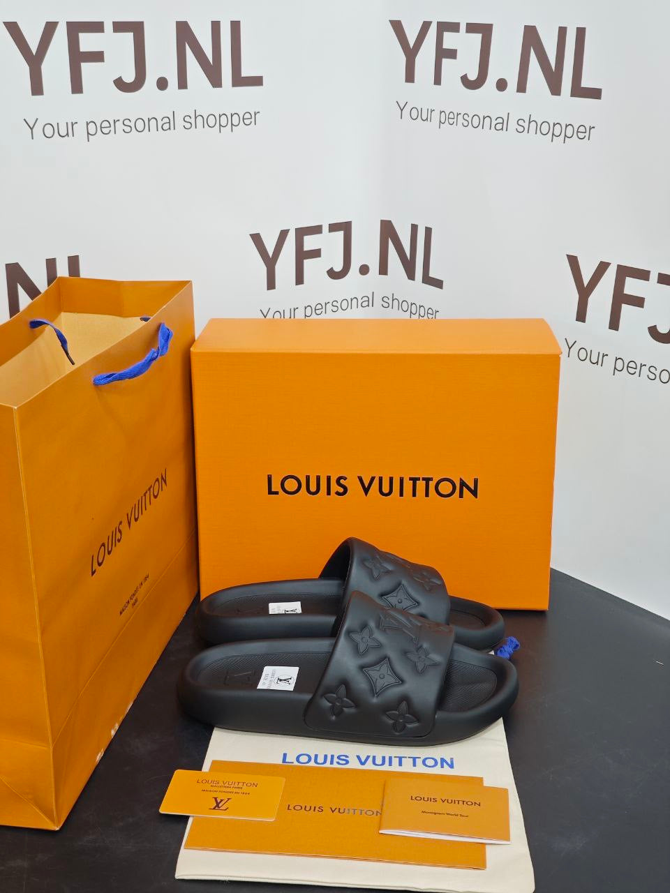Louis Vuitton Slippers
