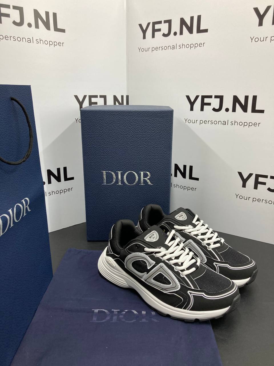 DIOR B30 Zwart Wit