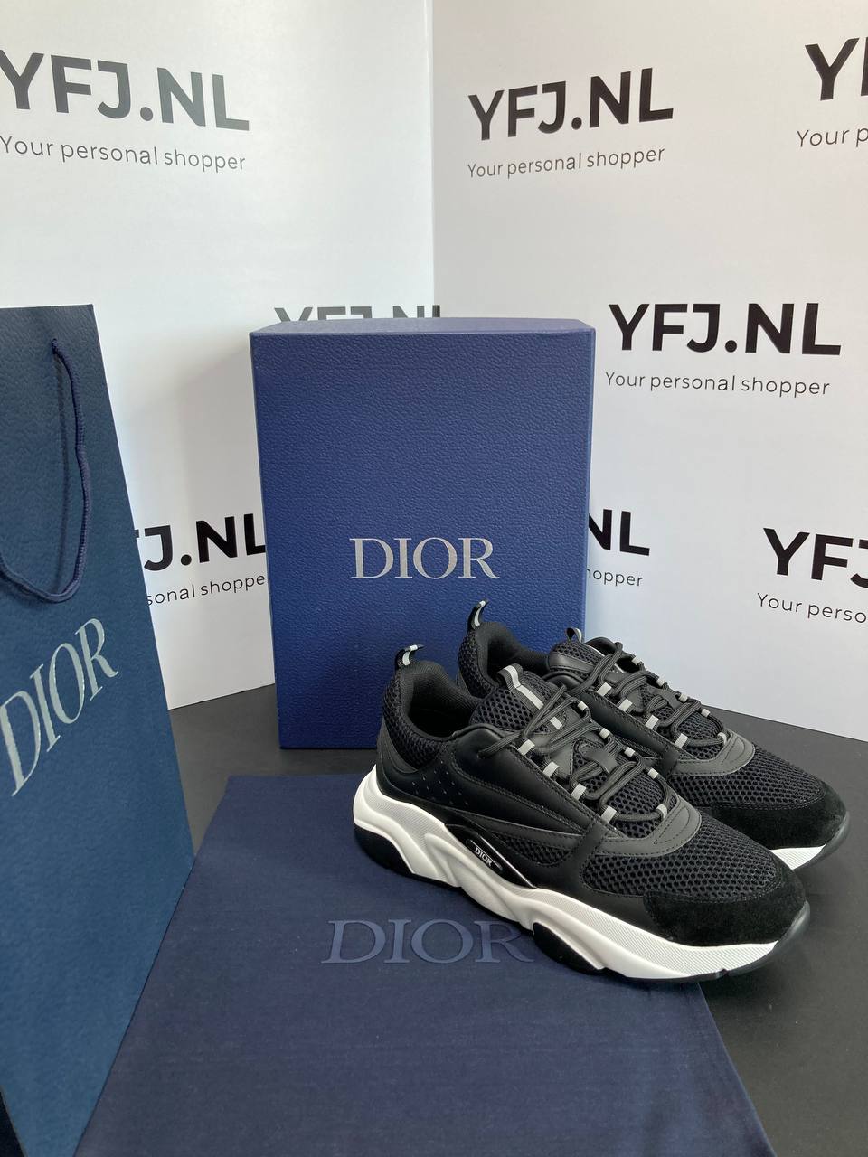 DIOR B22 Zwart Wit