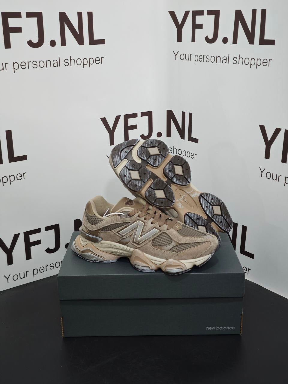 New Balance 9060 Bruin