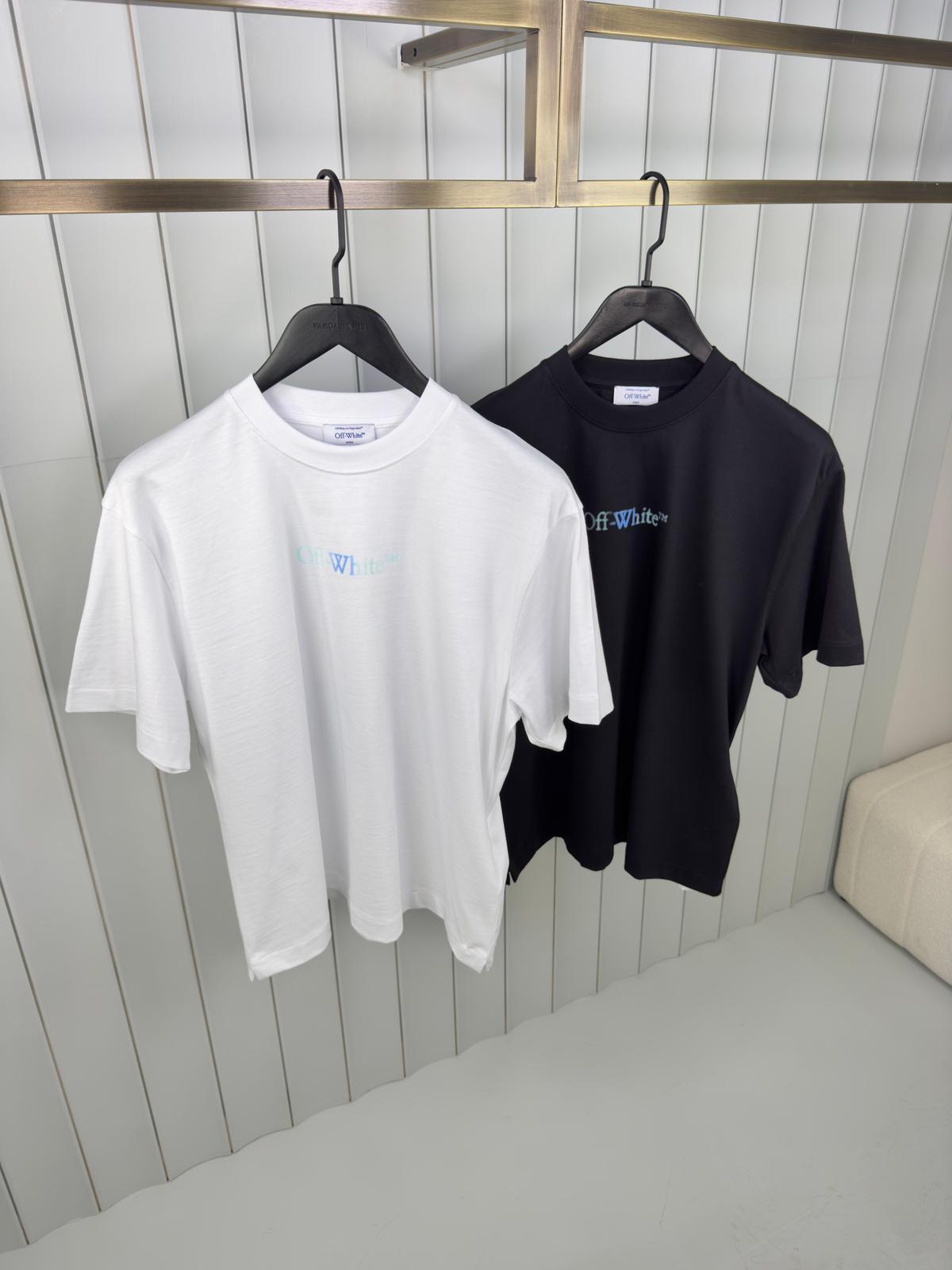 OFF-WHITE T-shirt