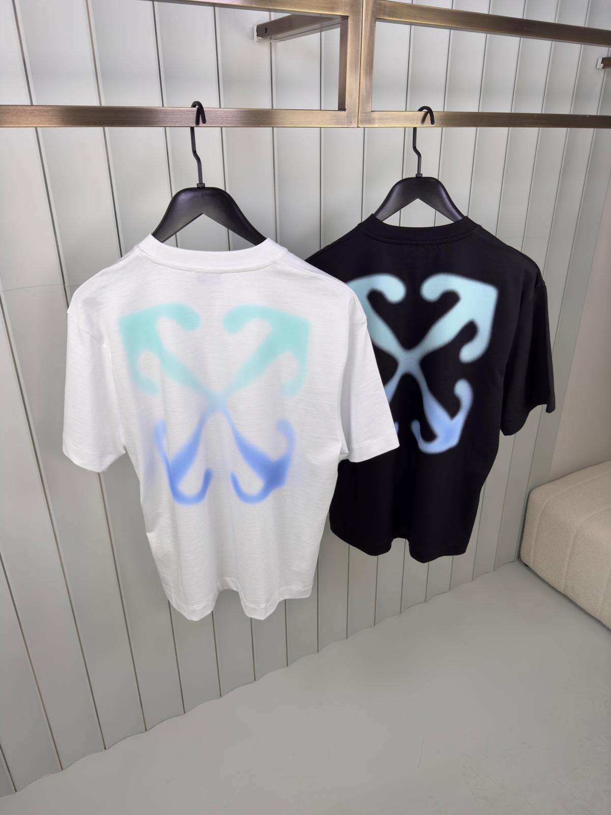 OFF-WHITE T-shirt
