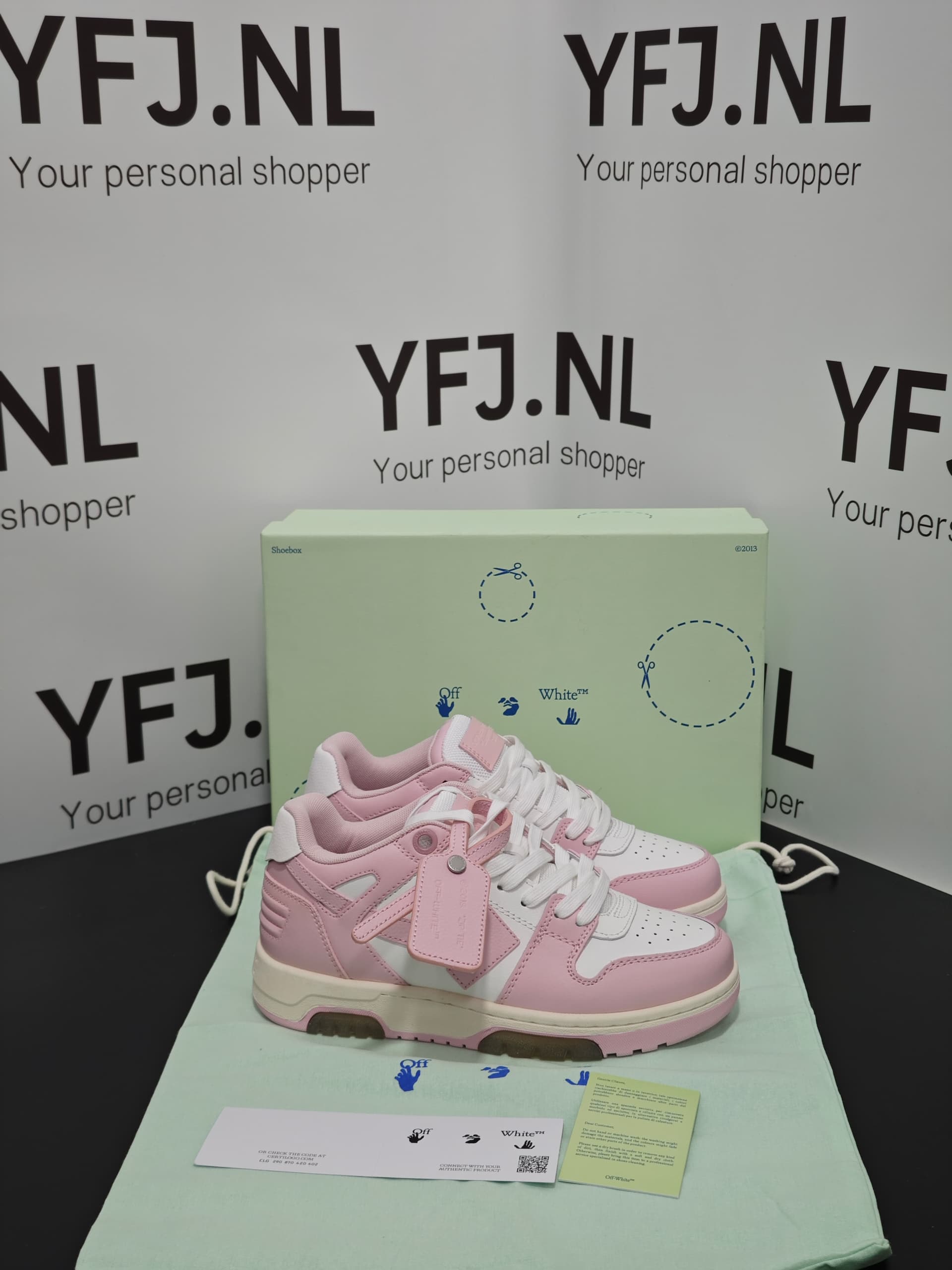 Off-White Roze