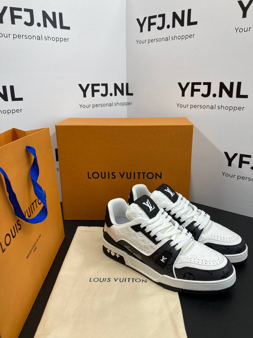 Louis Vuitton Trainer Zwart V2