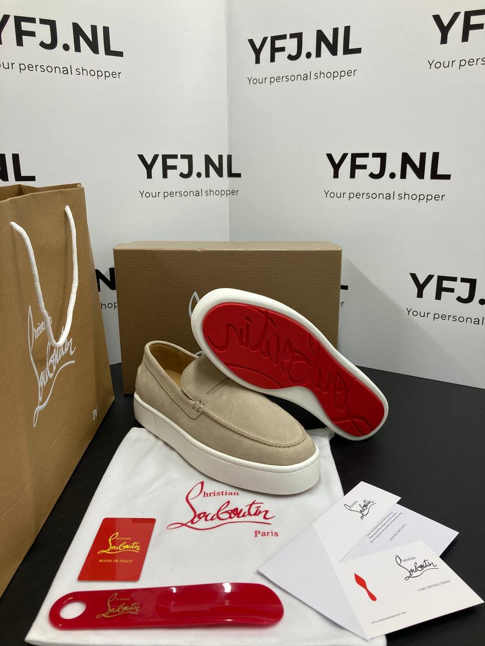Christian Louboutin Instappers Beige