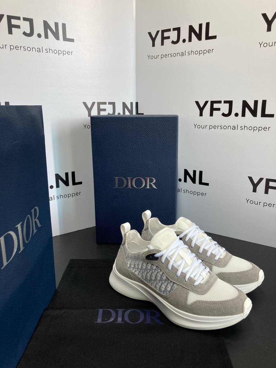 DIOR B25 Grijs